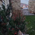 Aracsi Vendeghaz 4* Balatonfured