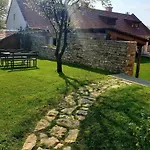 Aracsi Vendeghaz Guest house 4*