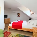 Guest house Aracsi Vendeghaz 4*