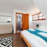 Aracsi Vendeghaz 4*