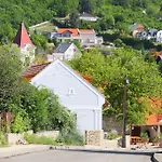 Aracsi Vendeghaz Guest house Balatonfured