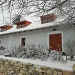 Guest house Aracsi Vendeghaz 4*
