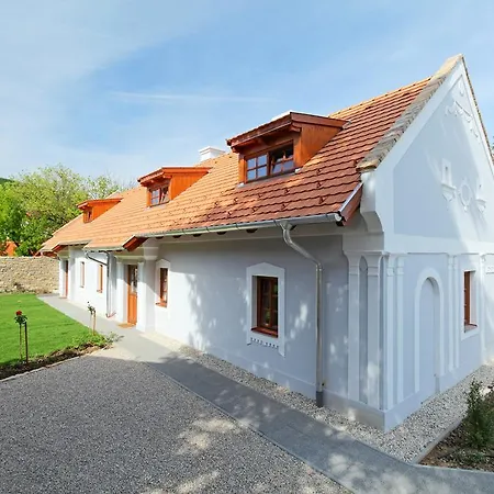 Pensjonat Aracsi Vendeghaz 4*