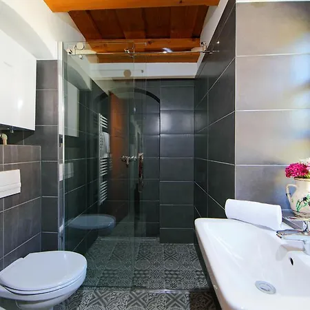 Aracsi Vendeghaz Balatonfüred